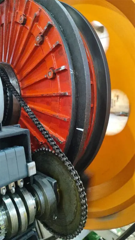 Manutenção em freio e embreagem de prensa industrial